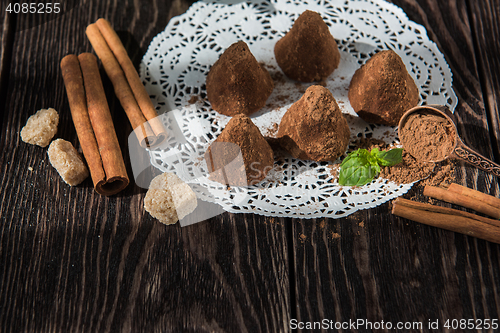 Image of pyramid shape chocolate candies