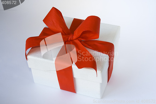 Image of white box present