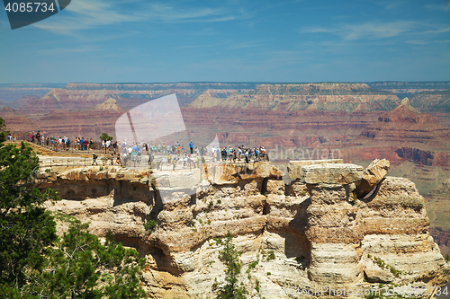 Image of Crowded view point at the Grand Canyon National park