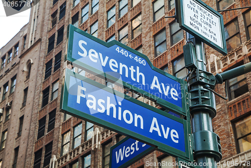 Image of Seventh avenue sign