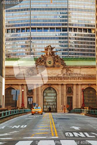 Image of Grand Central Terminal viaduc and old entrance