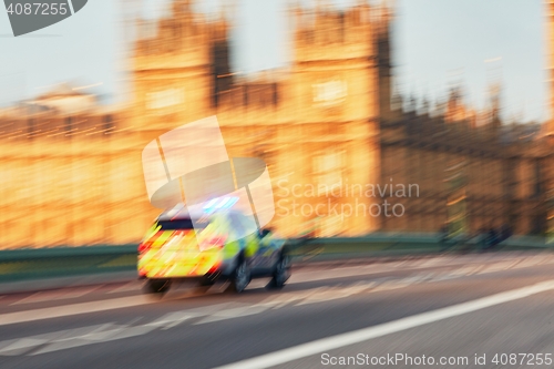 Image of Police car in actio