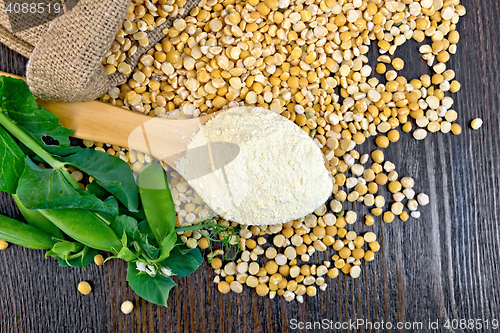 Image of Flour pea in spoon on board top