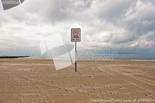 Image of Do not swim sign