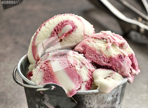 Image of vanilla and raspberry ice cream