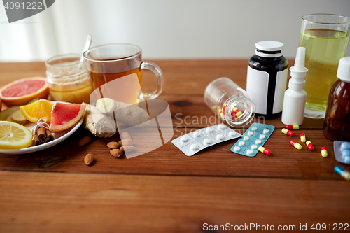 Image of traditional medicine and synthetic drugs