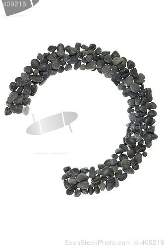Image of Circle frame with a gap formed by pebbles