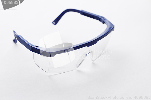 Image of Protective glasses with transparent lenses