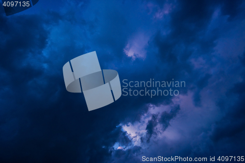 Image of  dark clouds before a thunder-storm