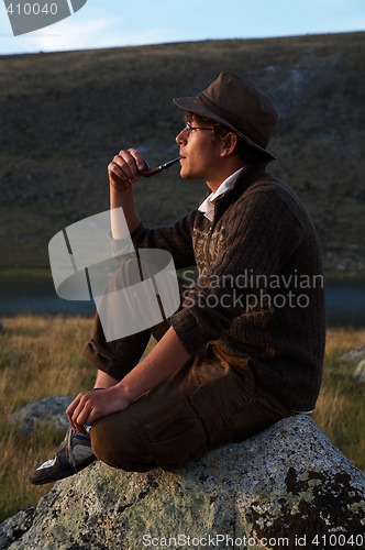 Image of Smoking man