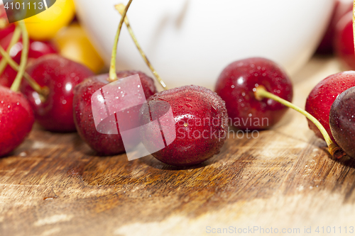 Image of juicy and ripe cherries.