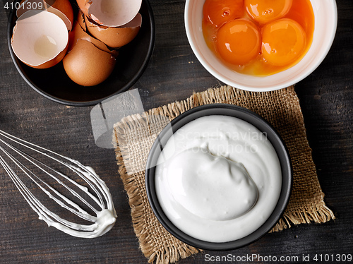 Image of bowl of whipped eggs whites