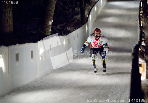 Image of Sportsman skate downhill