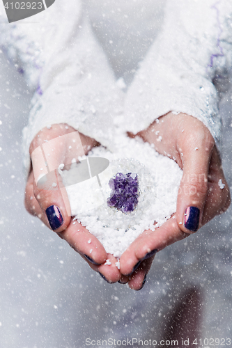 Image of Bride hands with agate ring