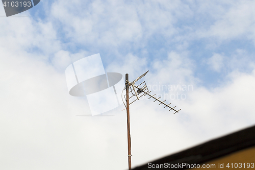 Image of old TV antenna