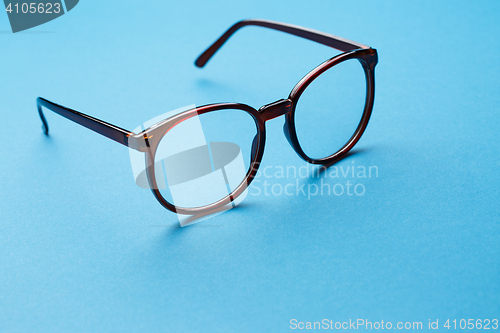 Image of Round glasses with transparent lenses