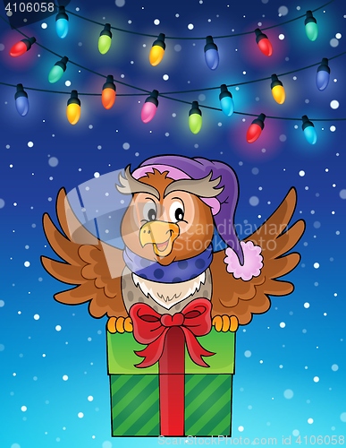 Image of Owl with gift theme image 6