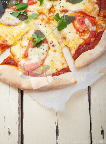 Image of Italian pizza Margherita