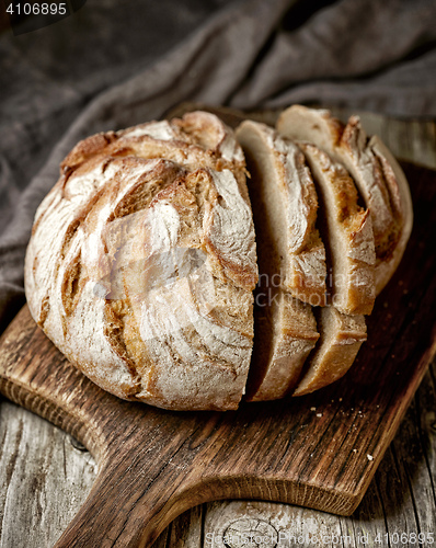 Image of freshly baked sliced bread