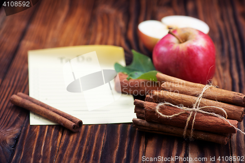 Image of apples with cinnamon