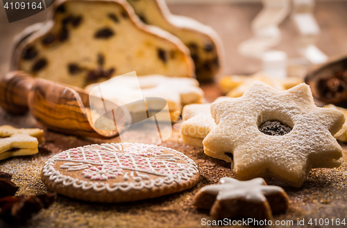 Image of Christmas stollen with cookies