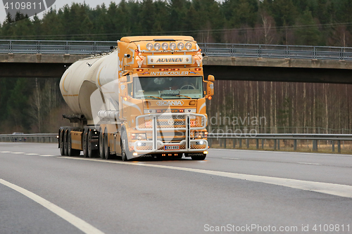 Image of Super Tank Truck Scania R164 of Kuljetus Auvinen on Motorway