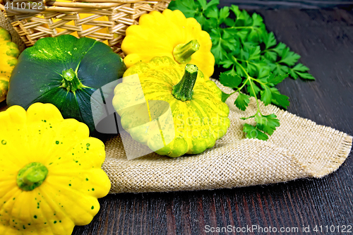 Image of Squash fresh with burlap on board