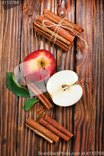 Image of apples with cinnamon