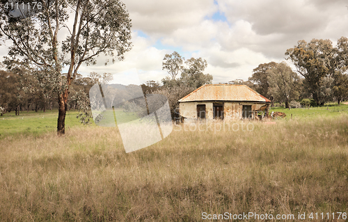 Image of Australian homestead from yesteryear