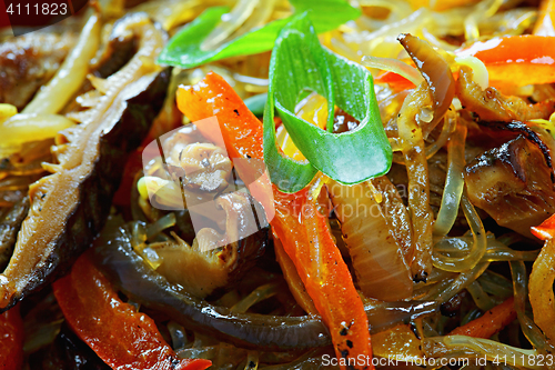 Image of Glass rice noodles with seafood