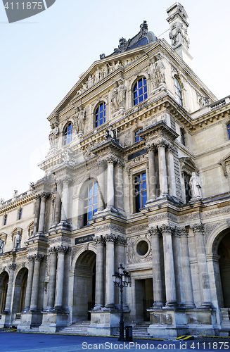 Image of Louvre Museum in Paris