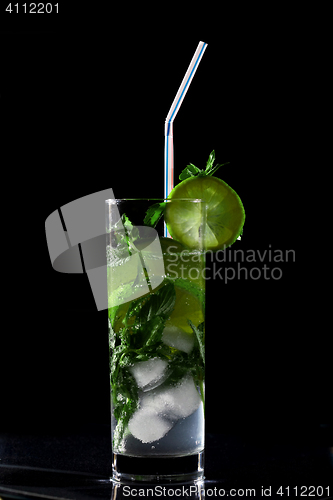 Image of Mojito in darkness