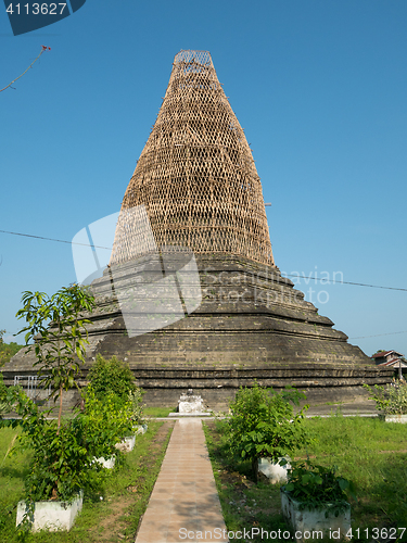 Image of Temple in Mrauk U damaged by earthquake