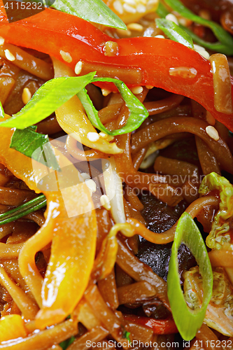 Image of Onions and paprika with buckwheat noodles