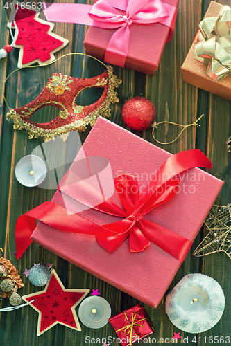 Image of boxes for present 