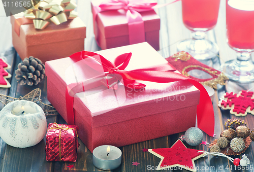 Image of boxes for present 