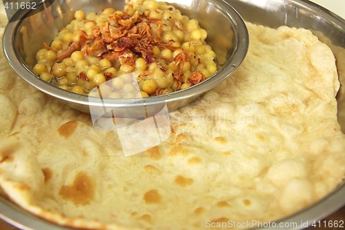 Image of Naan and beans