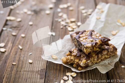 Image of Muesli bars with milk chocolate