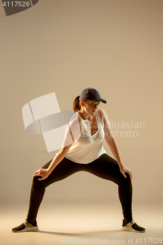 Image of The women dancing hip hop choreography