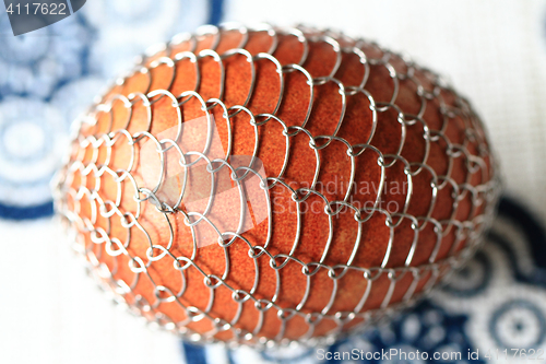 Image of Easter eggs decorated with wire