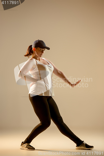 Image of The women dancing hip hop choreography