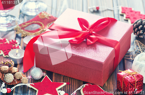 Image of boxes for present 