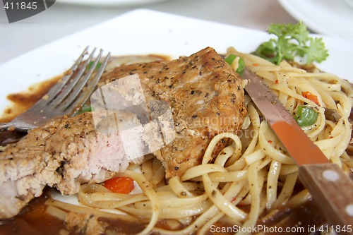 Image of Meat on pasta