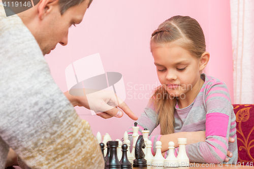 Image of Pope explains daughter the basics of the game of chess