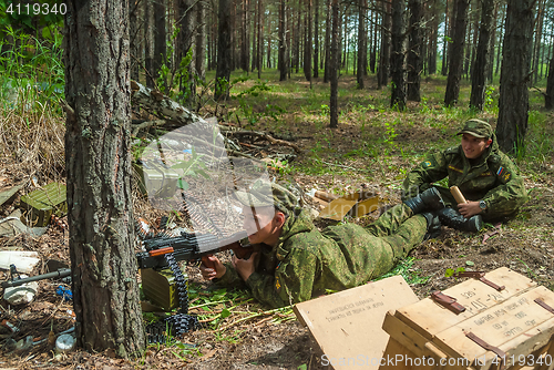 Image of Machine gunners ambush in forest