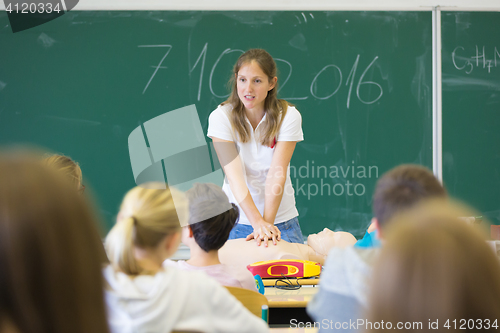 Image of First aid resuscitation course in primary school.