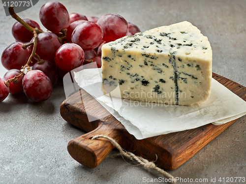 Image of fresh blue cheese