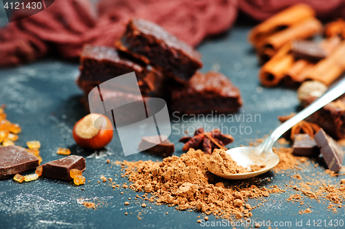 Image of cake and cocoa powder