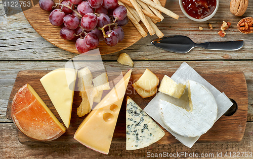 Image of various types of cheese