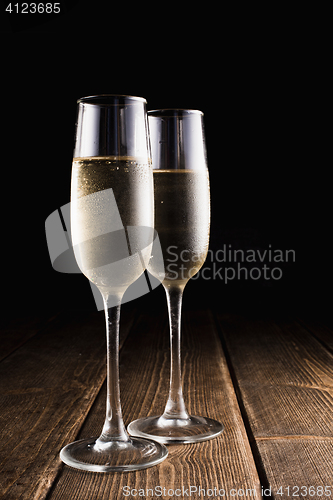 Image of Glasses with champagne